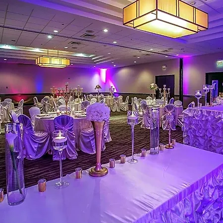 Ramada By Wyndham Southfield-2