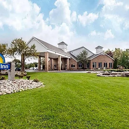 Days Inn By Wyndham Sault Ste Marie Mi-3