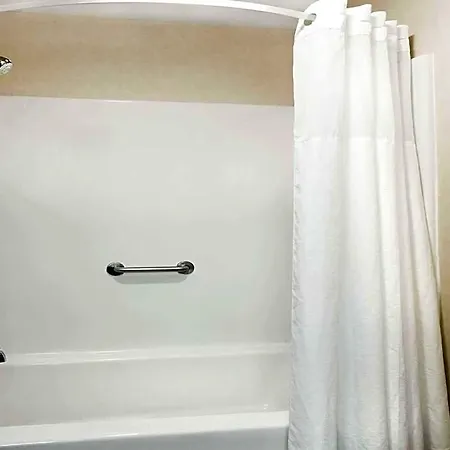 Days Inn By Wyndham El Paso-2