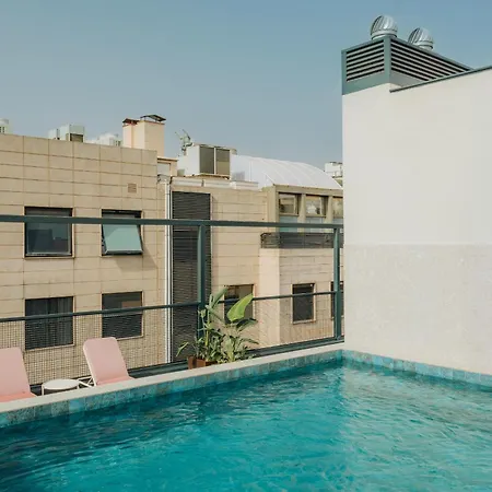 Ramirez Flats Valencia-3