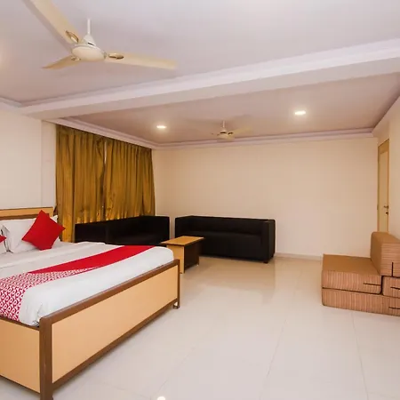 Capital O Orbit Inn Near Infiniti Mall-2