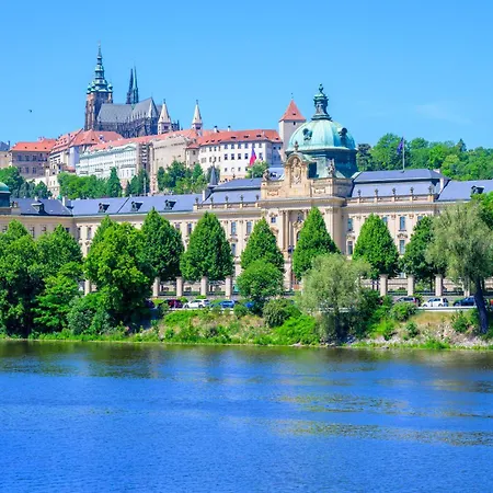 Golden Prague Rooms-2