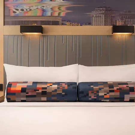 Aloft By Marriott Madrid Gran Via-2