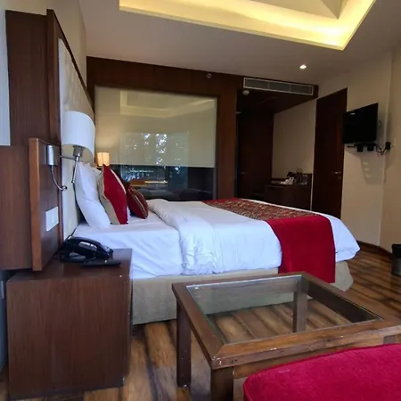 Royale Retreat Hotel & Spa Near Mall Road-2