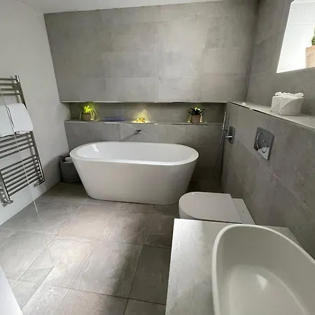 Grosvenor Lodge Guest House-2