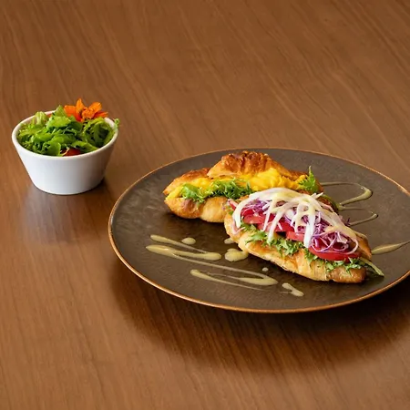 Courtyard By Marriott Osaka Honmachi-2