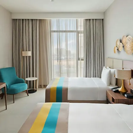 Holiday Inn Dubai Al-Maktoum Airport By Ihg-2