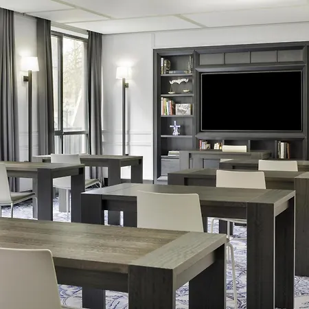 Moevenpick Hotel The Hague-2