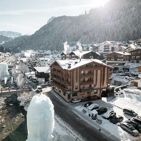 Hotel Cosmea - Your Dolomites & Honeymoon Experience-3