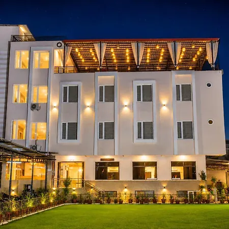 Hotel Bhairav Bagh -100 Mtr From Celebration Mall-2