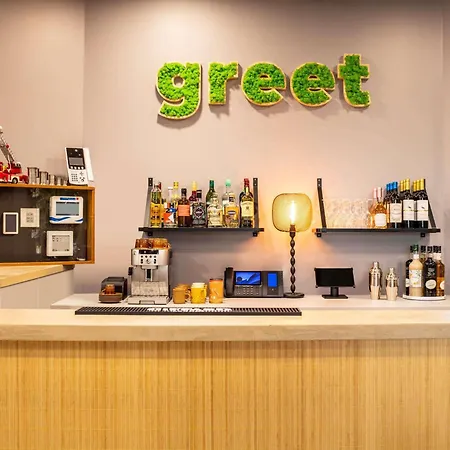 greet Hotel Rennes Pace-3