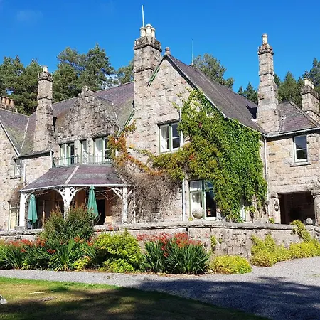 Cambus O' May Traditional Highland Hotel-2