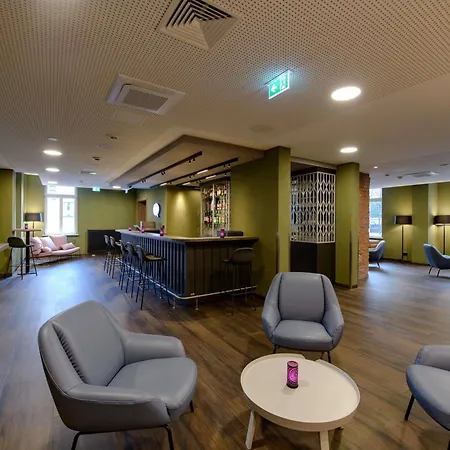 Ibis Styles Coburg-3