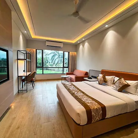 Hotel Grand Parivaar-2