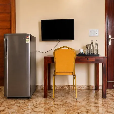 Lime Tree Hotel Near 32Nd Avenue Sector 29 Gurgaon-3