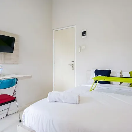 Urbanview Hotel Bari Syariah Palembang By Reddoorz-3