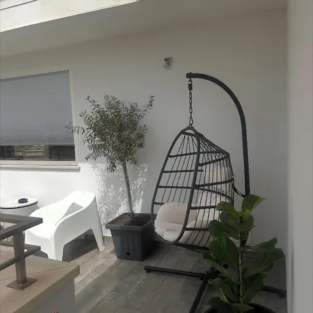 18 Dante Luxury Suites-2
