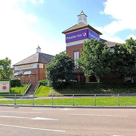 Premier Inn Gillingham Business Park-2