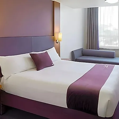 Premier Inn London Wembley Park-2