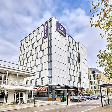 Premier Inn Milton Keynes Central - Avebury Boulevard-3