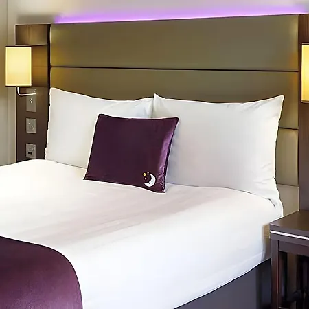 Premier Inn London Canary Wharf-3