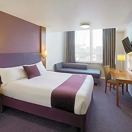 Premier Inn Derry / Londonderry-2