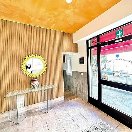 Vacation Venice Rooms-3