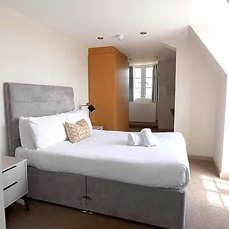 Goodenough College - University Residence-3