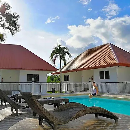 Heartland Hotel Serviced Rooms & Apartments-3