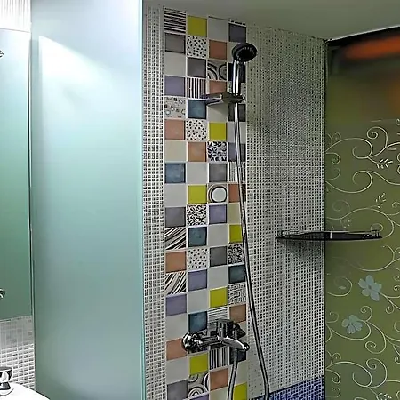 Urbanest Inn House Slipi-3