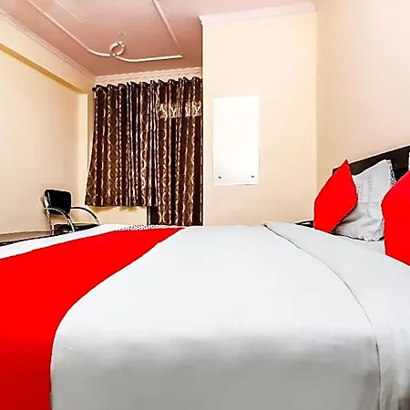 Oyo 28126 Charanpahari Hotel-2