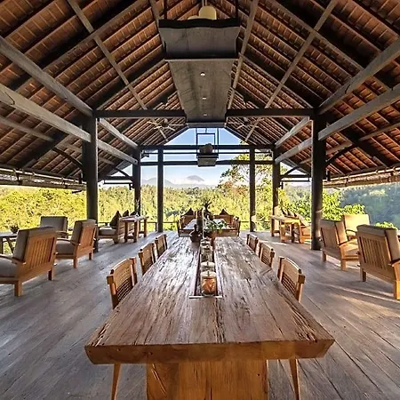 Buahan, A Banyan Tree Escape-2