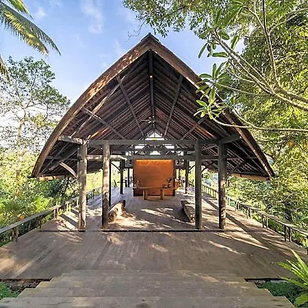 Buahan, A Banyan Tree Escape-2