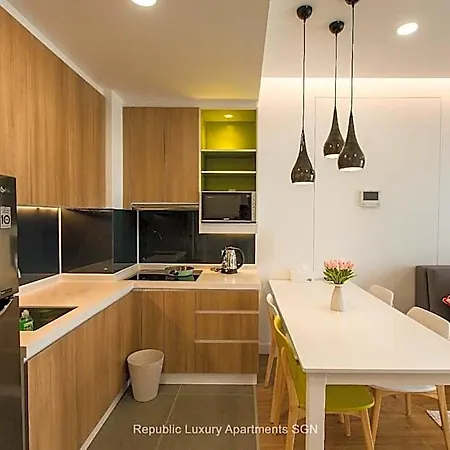 Republic Luxury Apartments Sgn Airport-2