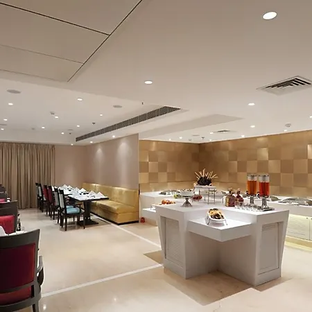 Inde Hotel Huda City Centre Vista Woods-2