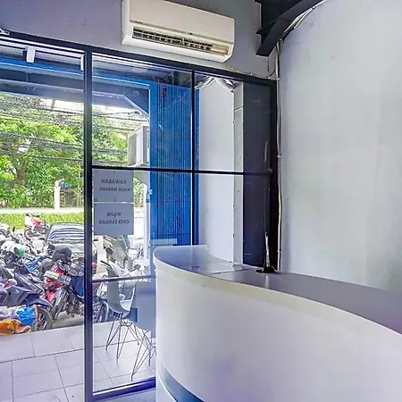Oyo 1805 Fatmawati Mansion Syariah-3