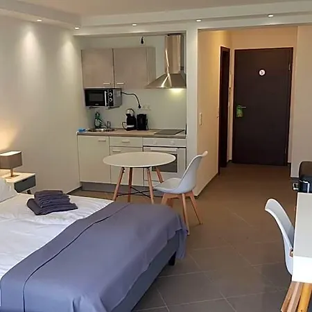 Check-Inn Hotels - Essen-3