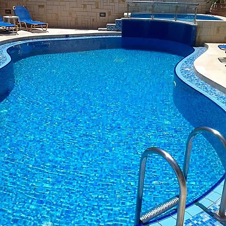 Angelica Studios And Apartments-3