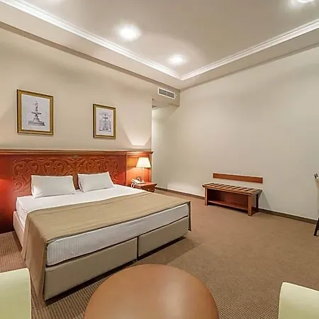 Alarus Luxe Hotel & Restaurant-3
