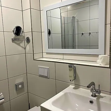 Garni Hotel Eastside-3