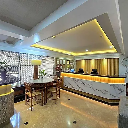 Ralph Anthony Suites-3