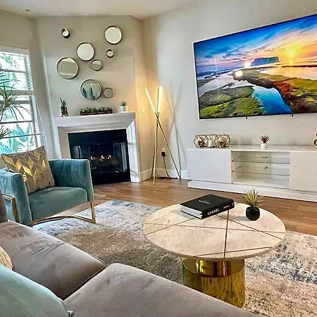 Lux One Bedroom Condo With Garden View-3
