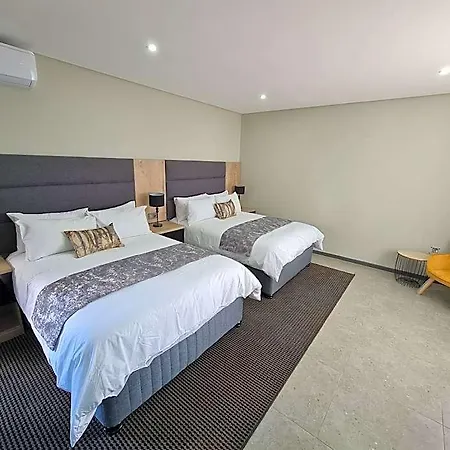 Luxe On Ridge Boutique Hotel-3