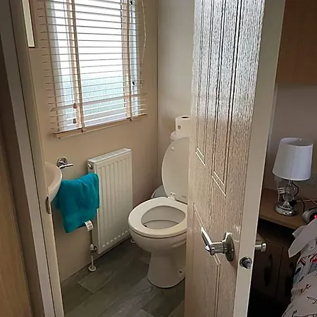 Holiday Home At Cherry Tree Holiday Park Burgh Castle Great Yarmouth Norfolk-3
