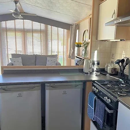 Holiday Home At Cherry Tree Holiday Park Burgh Castle Great Yarmouth Norfolk-2