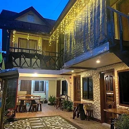 Lola Flor'S Guest House-3
