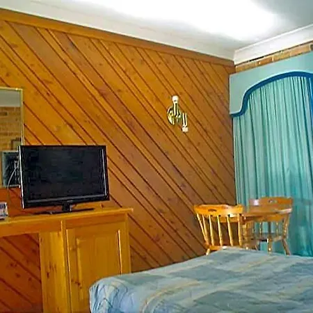 Coachmans Rest Motor Lodge-3