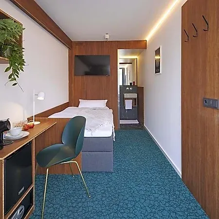 TIN INN Montabaur l einfach gut - Nachhaltiges Hotel aus Überseecontainern-3