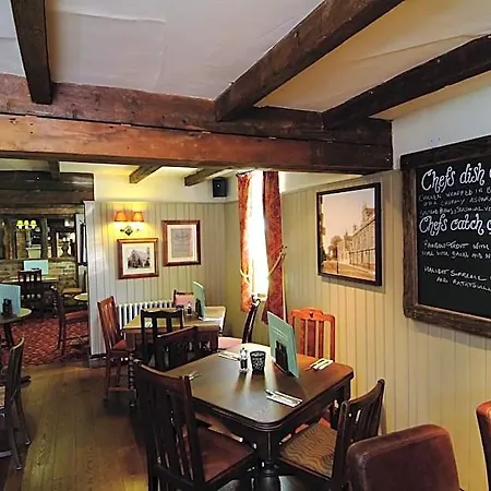 Premier Inn Gloucester-2
