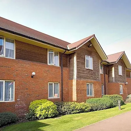 Premier Inn Tewkesbury-2